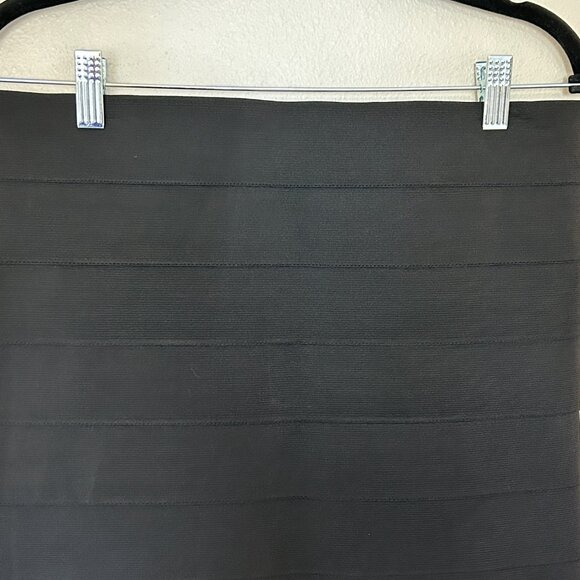 Heartsoul super short  black stretch skirt  30% latex 70%   polyester   Size L - Picture 5 of 7